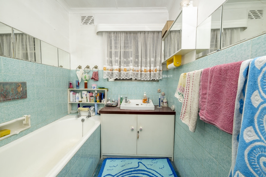 4 Bedroom Property for Sale in Oostersee Western Cape